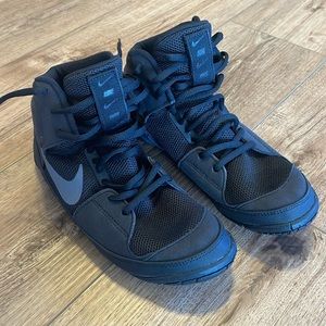 Nike Fury Wrestling Shoes Men’s 8/Women’s 9.5